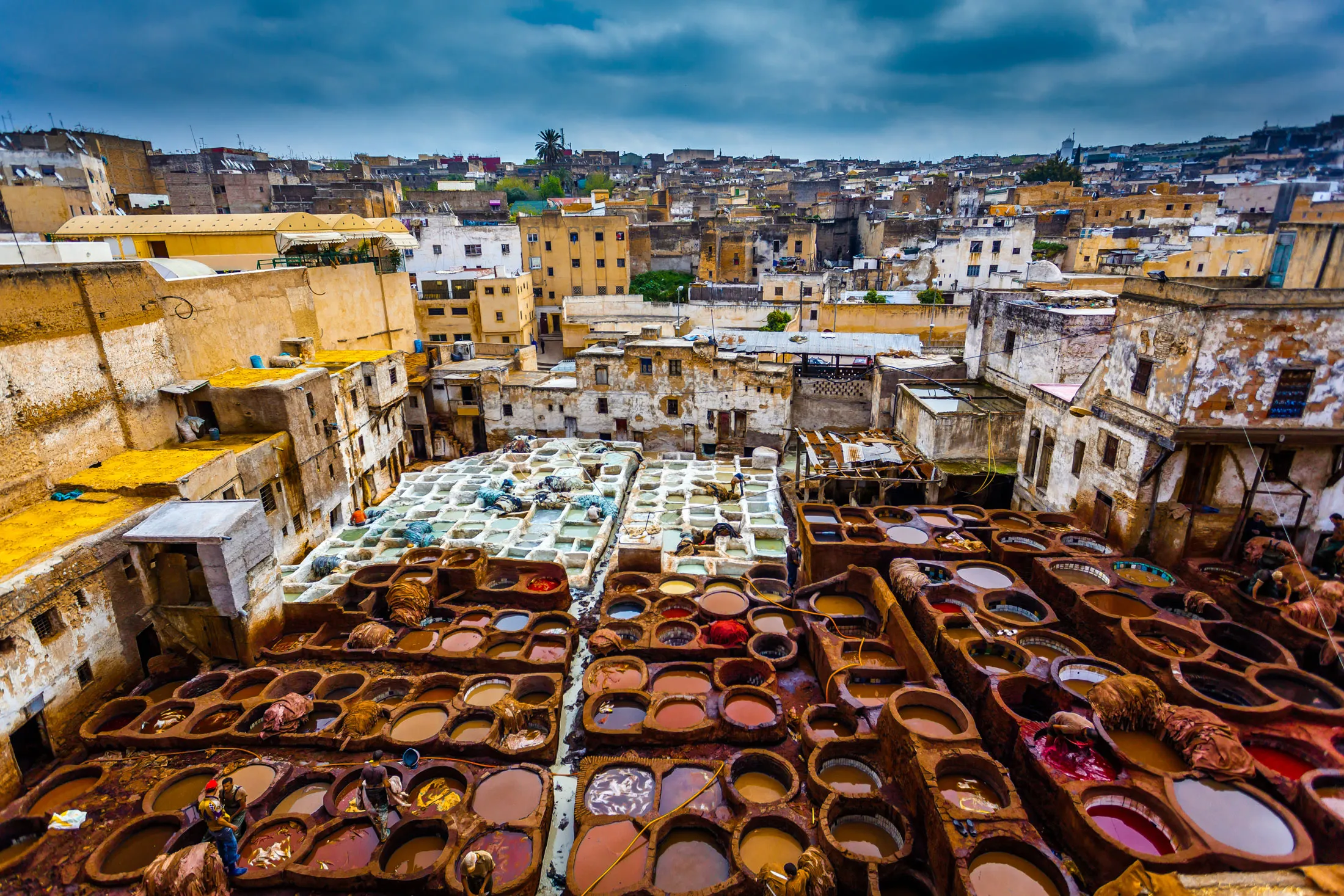 Tour from Casablanca to Chefchaouen, Volubilis & Fes – 3 Days / 2 Nights